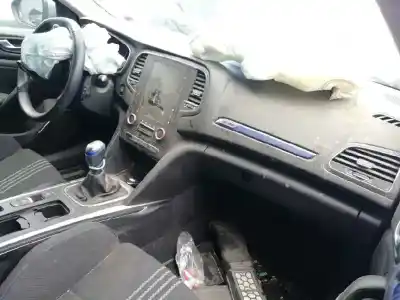 Veículo de Sucata renault megane iv berlina 5p 1.3 tce do ano 2019 alimentado h5h b4