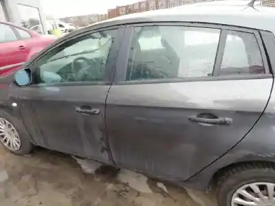 Vehicul casat fiat bravo ii (198_) 1.4 (198axa1b) al anului 2009 alimentat 192b2000