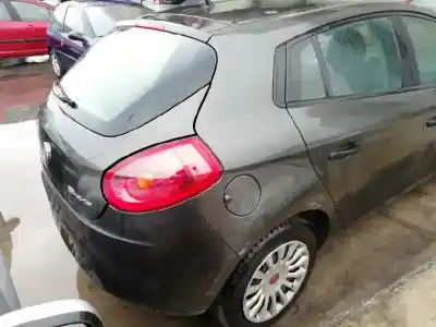 Vehicul casat fiat bravo ii (198_) 1.4 (198axa1b) al anului 2009 alimentat 192b2000