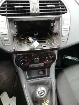 Vehicul casat fiat bravo ii (198_) 1.4 (198axa1b) al anului 2009 alimentat 192b2000