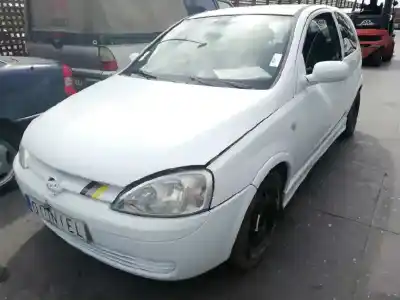 Здавання транспортного засобу opel corsa c club року 2002 потужний z12xe