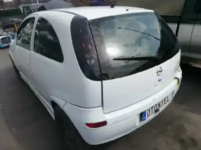 Здавання транспортного засобу opel corsa c club року 2002 потужний z12xe