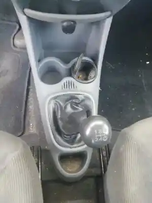 Veicolo di demolizione citroen c1 sx dell'anno 2006 alimentato 1kr