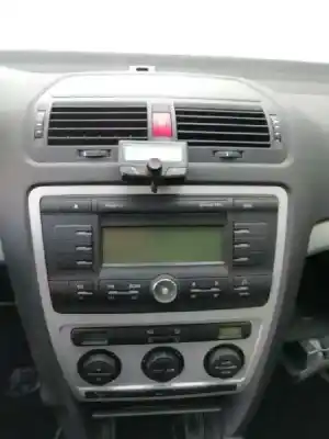 Véhicule à la ferraille skoda octavia berlina (1z3) rs de l'année 2008 alimenté bmn