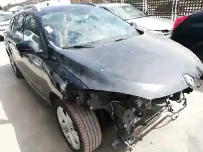 Veículo de Sucata renault megane iii sport tourer dynamique do ano 2013 alimentado h5f a4