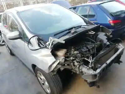 Здавання транспортного засобу ford c-max titanium року 2013 потужний pnda