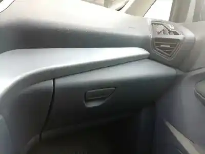 Здавання транспортного засобу ford c-max titanium року 2013 потужний pnda