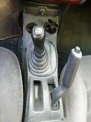 Veículo de Sucata chrysler sebring berlina (jr41) 2.0 16v cat do ano 2002 alimentado g 466