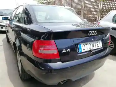 Veículo de Sucata audi a4 berlina (b5) 1.8 do ano 2000 alimentado avv