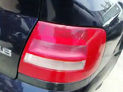 Veículo de Sucata audi a4 berlina (b5) 1.8 do ano 2000 alimentado avv