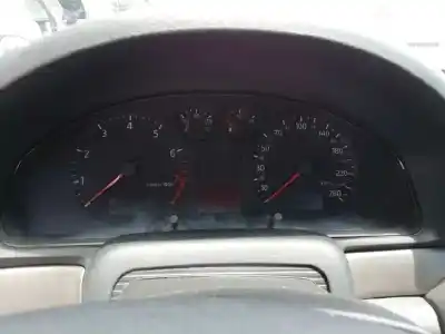 Veículo de Sucata audi a4 berlina (b5) 1.8 do ano 2000 alimentado avv