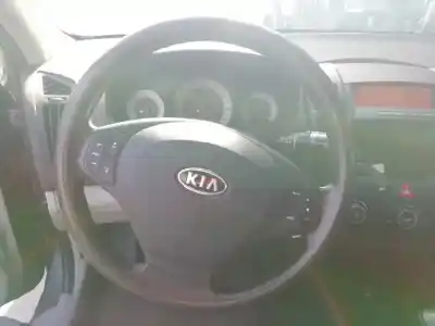 Veicolo di demolizione kia cee´d sporty wagon ex dell'anno 2007 alimentato d4fbl-ul