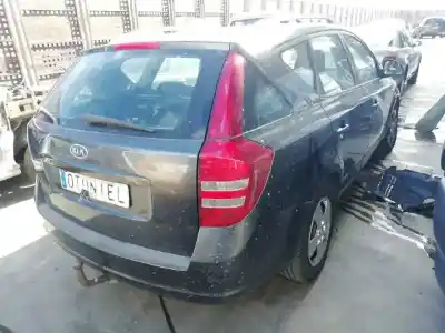 Veicolo di demolizione kia cee´d sporty wagon ex dell'anno 2007 alimentato d4fbl-ul