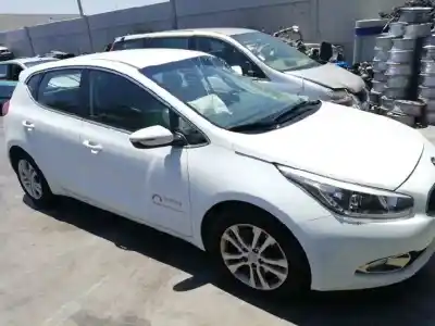 Veículo de Sucata kia pro cee´d (jd) 1.4 crdi 90 do ano 2015 alimentado d4fc