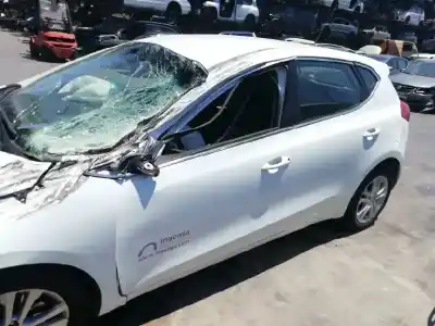 Veículo de Sucata kia pro cee´d (jd) 1.4 crdi 90 do ano 2015 alimentado d4fc