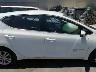 Veículo de Sucata kia pro cee´d (jd) 1.4 crdi 90 do ano 2015 alimentado d4fc