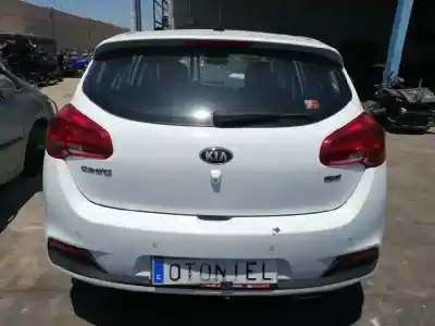 Veículo de Sucata kia pro cee´d (jd) 1.4 crdi 90 do ano 2015 alimentado d4fc