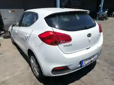 Veículo de Sucata kia pro cee´d (jd) 1.4 crdi 90 do ano 2015 alimentado d4fc