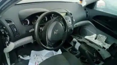 Veículo de Sucata kia cee´d sporty wagon ex do ano 2008 alimentado d4fbl-ul