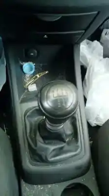 Veículo de Sucata kia cee´d sporty wagon ex do ano 2008 alimentado d4fbl-ul