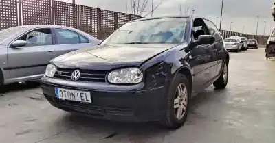 Verschrottungsfahrzeug volkswagen golf iv berlina (1j1) 2.3 v5 cat (agz) des jahres 2000 angetrieben agz