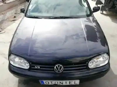 Verschrottungsfahrzeug volkswagen golf iv berlina (1j1) 2.3 v5 cat (agz) des jahres 2000 angetrieben agz