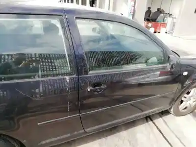 Verschrottungsfahrzeug volkswagen golf iv berlina (1j1) 2.3 v5 cat (agz) des jahres 2000 angetrieben agz