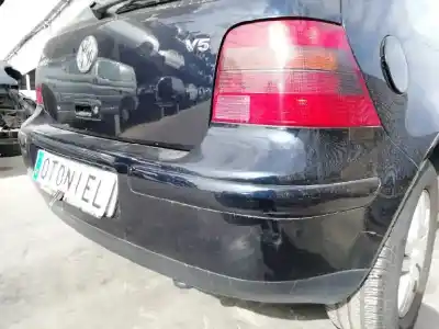Verschrottungsfahrzeug volkswagen golf iv berlina (1j1) 2.3 v5 cat (agz) des jahres 2000 angetrieben agz
