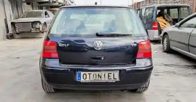 Verschrottungsfahrzeug volkswagen golf iv berlina (1j1) 2.3 v5 cat (agz) des jahres 2000 angetrieben agz