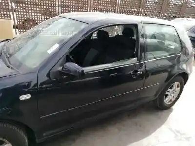 Verschrottungsfahrzeug volkswagen golf iv berlina (1j1) 2.3 v5 cat (agz) des jahres 2000 angetrieben agz