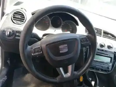 Scrapping Vehicle seat altea xl (5p5) reference of the year 2014 powered cay