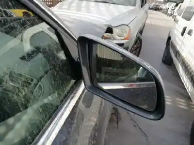 Veículo de Sucata audi a4 berlina (8e) 1.9 tdi (96kw) do ano 2004 alimentado avf