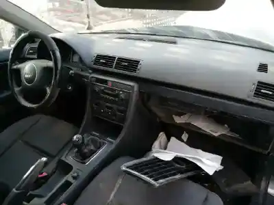 Veículo de Sucata audi a4 berlina (8e) 1.9 tdi (96kw) do ano 2004 alimentado avf