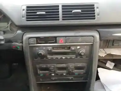 Veículo de Sucata audi a4 berlina (8e) 1.9 tdi (96kw) do ano 2004 alimentado avf