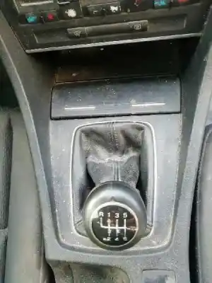 Veículo de Sucata audi a4 berlina (8e) 1.9 tdi (96kw) do ano 2004 alimentado avf