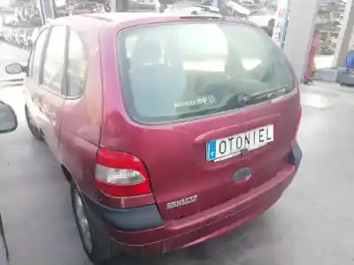 Scrapping Vehicle renault scenic (ja..) 1.4 16v authentique of the year 2001 powered k4j c7