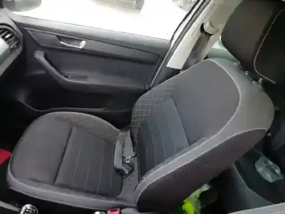 Здавання транспортного засобу skoda fabia 1.0 mpi року 2019 потужний chyb