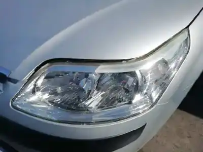 Vehicul casat citroen c4 berlina collection al anului 2004 alimentat 9hy