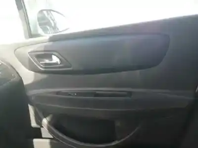 Vehicul casat citroen c4 berlina collection al anului 2004 alimentat 9hy