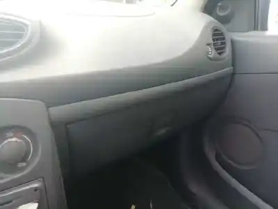 Scrapping Vehicle renault clio iii authentique of the year 2009 powered d4f d7