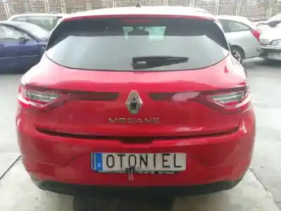 Veículo de Sucata renault megane iv berlina 5p 1.3 tce do ano 2020 alimentado h5h b4