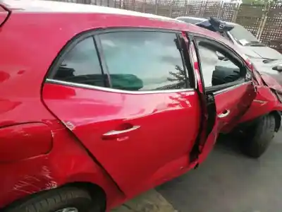 Veículo de Sucata renault megane iv berlina 5p 1.3 tce do ano 2020 alimentado h5h b4