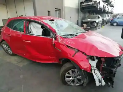 Veículo de Sucata renault megane iv berlina 5p 1.3 tce do ano 2020 alimentado h5h b4