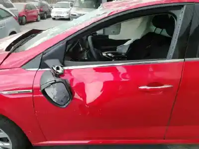 Veículo de Sucata renault megane iv berlina 5p 1.3 tce do ano 2020 alimentado h5h b4