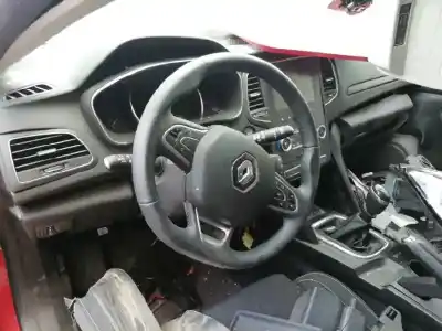 Veículo de Sucata renault megane iv berlina 5p 1.3 tce do ano 2020 alimentado h5h b4