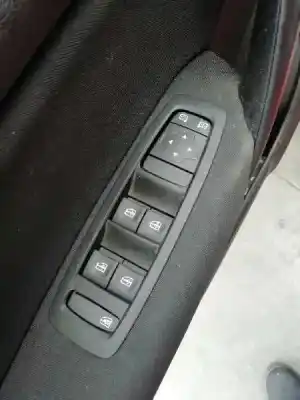 Veículo de Sucata renault megane iv berlina 5p 1.3 tce do ano 2020 alimentado h5h b4