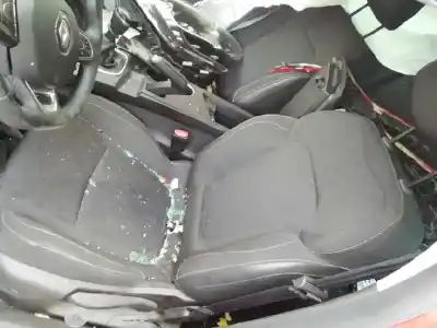 Veículo de Sucata renault megane iv berlina 5p 1.3 tce do ano 2020 alimentado h5h b4