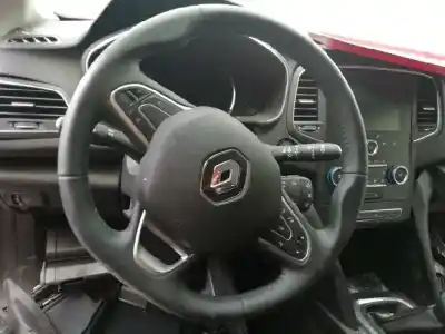 Veículo de Sucata renault megane iv berlina 5p 1.3 tce do ano 2020 alimentado h5h b4