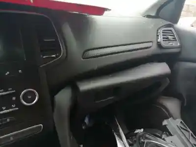 Veículo de Sucata renault megane iv berlina 5p 1.3 tce do ano 2020 alimentado h5h b4