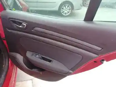 Veículo de Sucata renault megane iv berlina 5p 1.3 tce do ano 2020 alimentado h5h b4